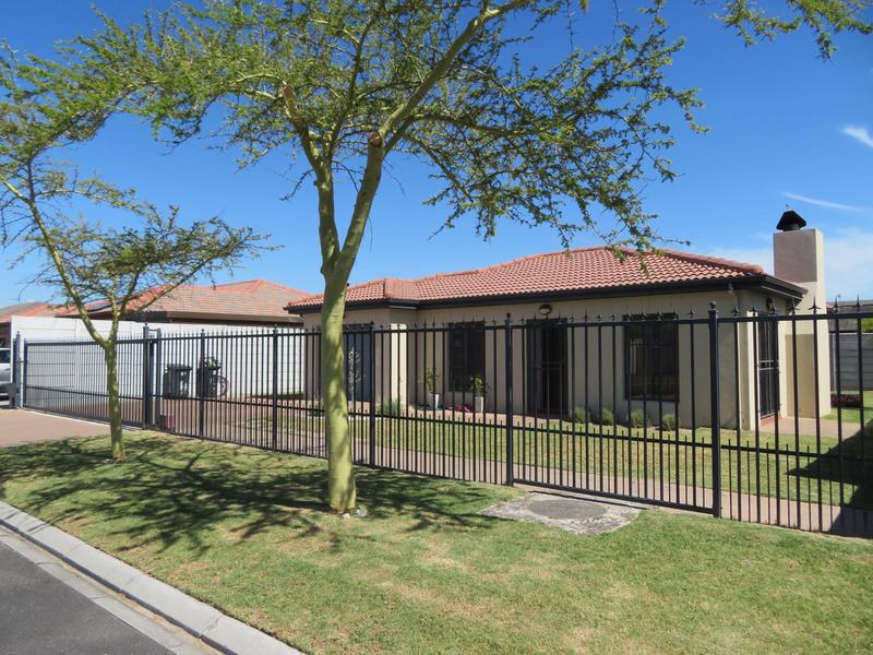 To Let 3 Bedroom Property for Rent in Brackenfell South Western Cape